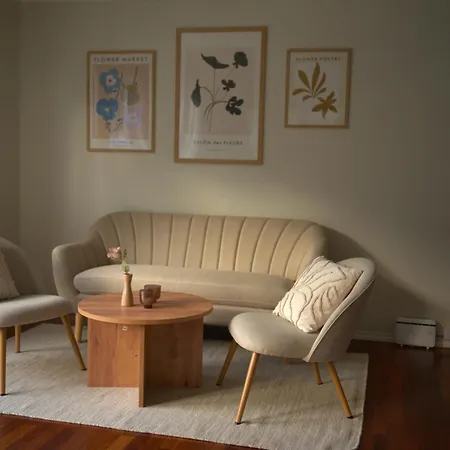 Seahouse With Amazing Views! Ballstad