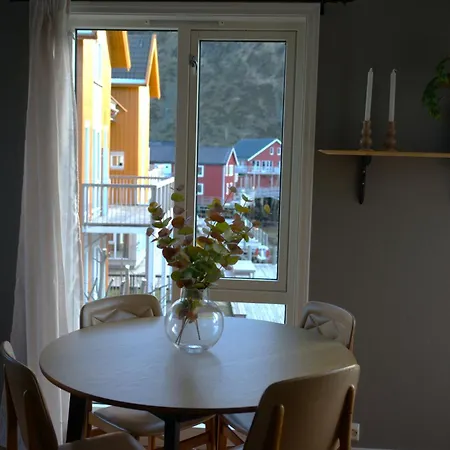 Leilighet Seahouse With Amazing Views! Ballstad