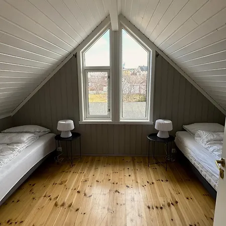 Seahouse With Amazing Views! *