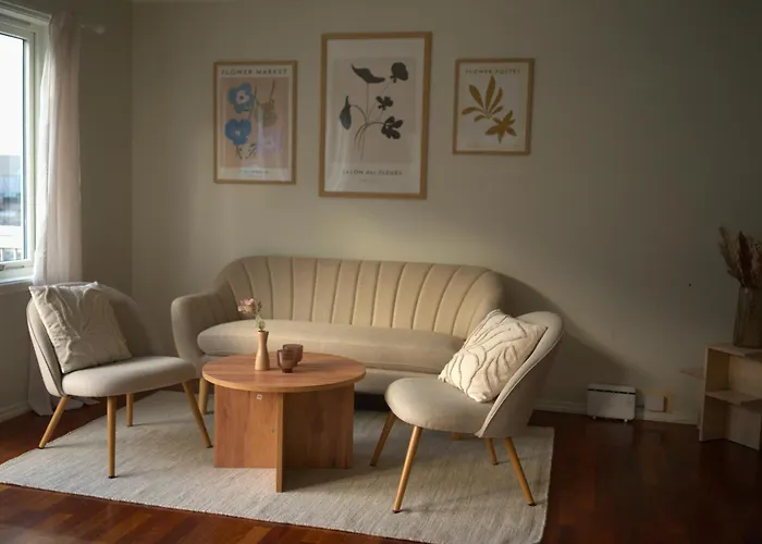 Seahouse With Amazing Views! Ballstad