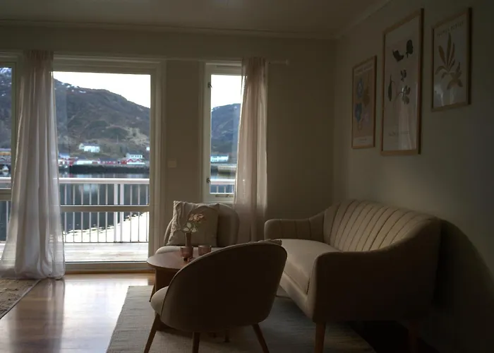 Seahouse With Amazing Views! Ballstad